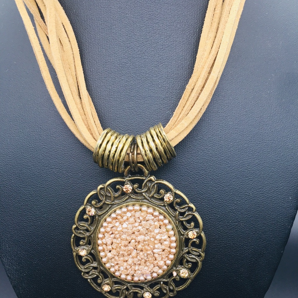 Handmade necklace - Picture 2 of 6